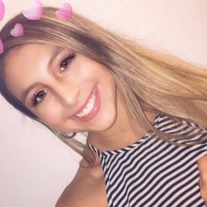 Meet your Posher, Deandria